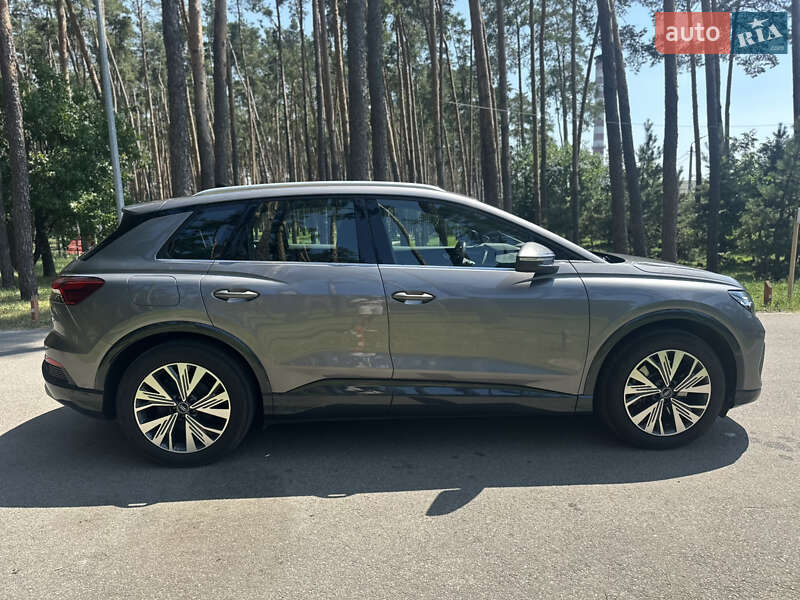 Позашляховик / Кросовер Audi Q4 e-tron 2021 в Києві