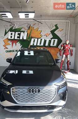 Внедорожник / Кроссовер Audi Q4 e-tron 2023 в 