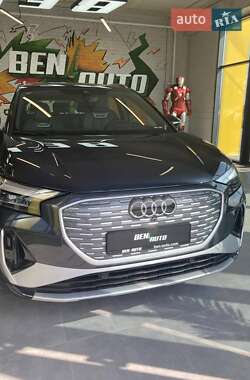 Внедорожник / Кроссовер Audi Q4 e-tron 2023 в 