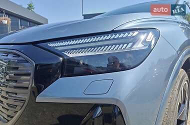 Внедорожник / Кроссовер Audi Q4 e-tron 2024 в 