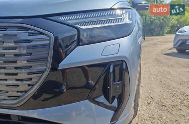 Внедорожник / Кроссовер Audi Q4 e-tron 2024 в 