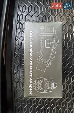 Позашляховик / Кросовер Audi Q4 e-tron 2024 в 