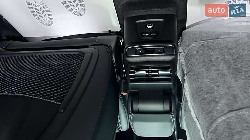 Внедорожник / Кроссовер Audi Q4 e-tron 2025 в Киеве