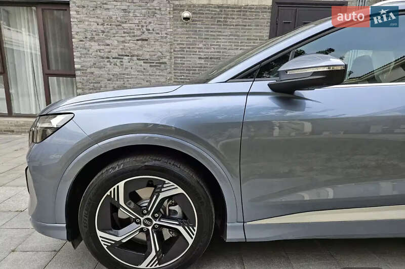 Внедорожник / Кроссовер Audi Q4 e-tron 2023 в Львове
