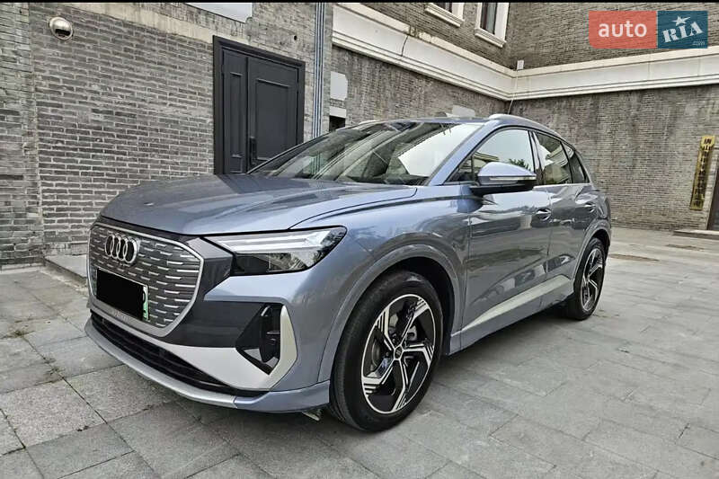 Audi Q4 e-tron 2023