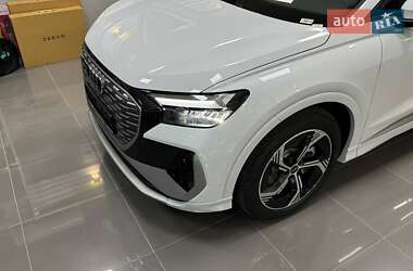 Внедорожник / Кроссовер Audi Q4 e-tron 2025 в 