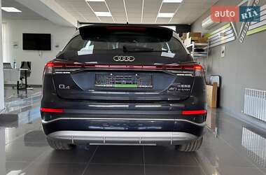 Позашляховик / Кросовер Audi Q4 e-tron 2025 в 