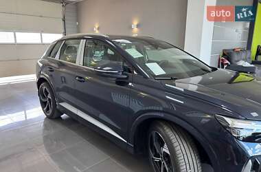 Позашляховик / Кросовер Audi Q4 e-tron 2025 в 