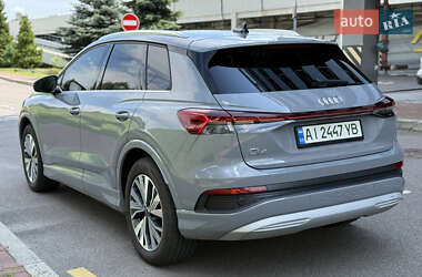 Позашляховик / Кросовер Audi Q4 e-tron 2023 в 