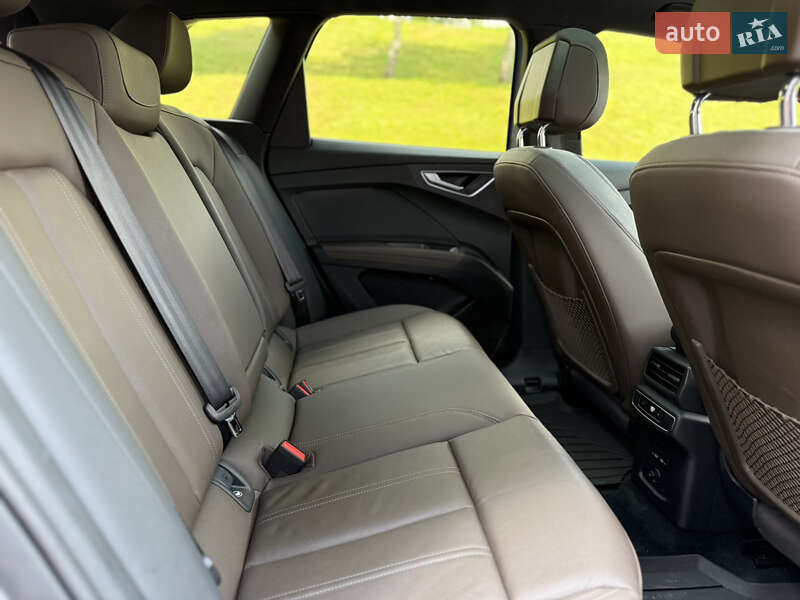 Внедорожник / Кроссовер Audi Q4 e-tron 2023 в Киеве