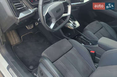 Внедорожник / Кроссовер Audi Q4 e-tron 2023 в 