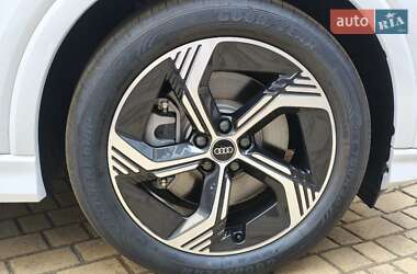 Внедорожник / Кроссовер Audi Q4 e-tron 2025 в 