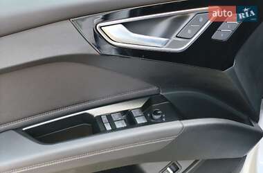 Внедорожник / Кроссовер Audi Q4 e-tron 2025 в 