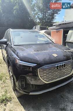 Внедорожник / Кроссовер Audi Q4 e-tron 2022 в 