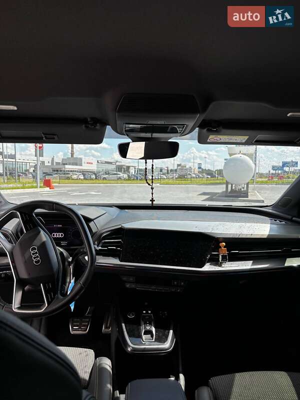 Внедорожник / Кроссовер Audi Q4 e-tron 2022 в Львове