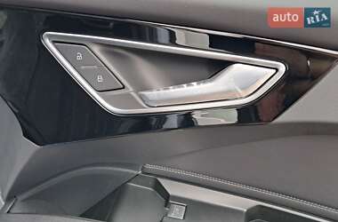 Внедорожник / Кроссовер Audi Q4 e-tron 2025 в 