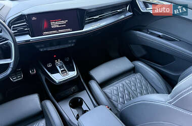 Внедорожник / Кроссовер Audi Q4 e-tron 2023 в 