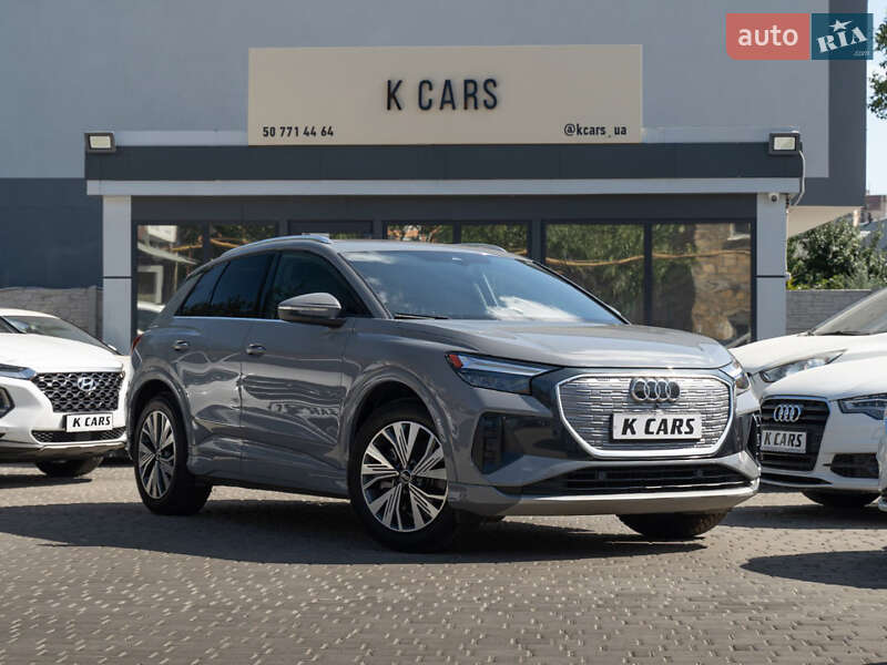 Внедорожник / Кроссовер Audi Q4 e-tron 2023 в 