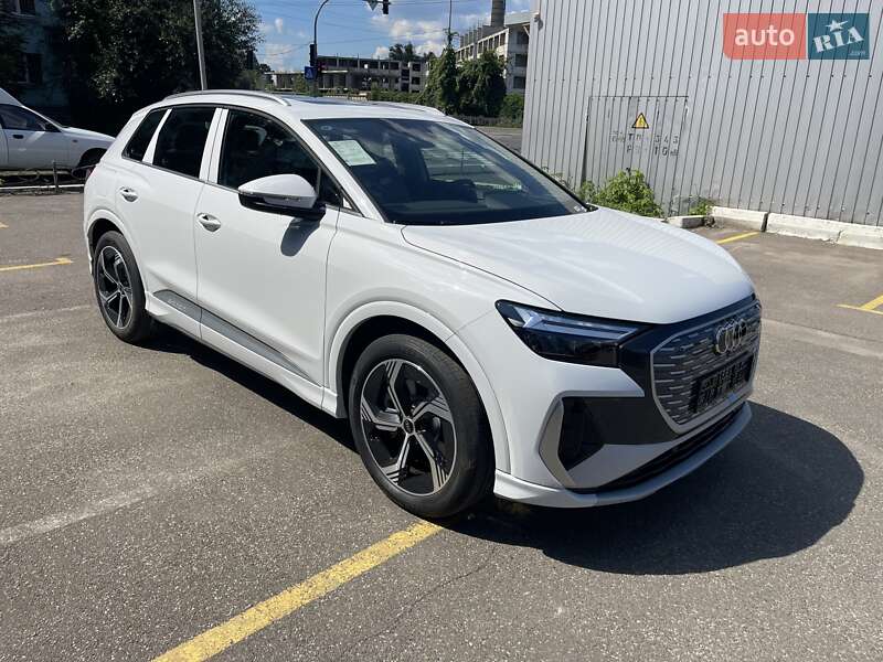 Позашляховик / Кросовер Audi Q4 e-tron 2025 в Києві
