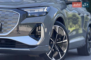 Внедорожник / Кроссовер Audi Q4 e-tron 2023 в 