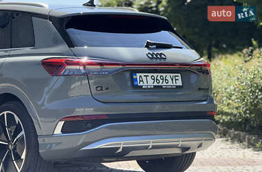Внедорожник / Кроссовер Audi Q4 e-tron 2023 в 