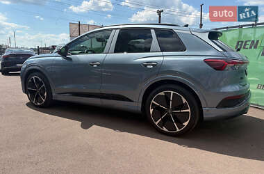 Внедорожник / Кроссовер Audi Q4 e-tron 2024 в 