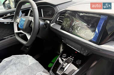 Внедорожник / Кроссовер Audi Q4 e-tron 2024 в 