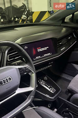 Внедорожник / Кроссовер Audi Q4 e-tron 2023 в 