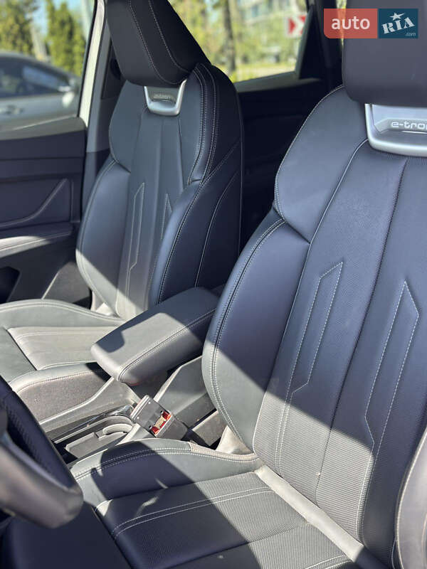 Внедорожник / Кроссовер Audi Q4 e-tron 2023 в Киеве