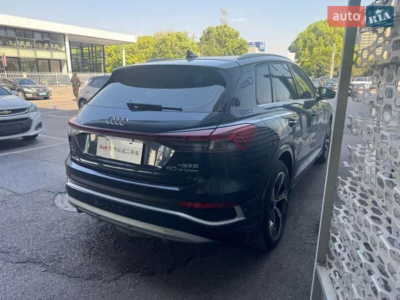 Внедорожник / Кроссовер Audi Q4 e-tron 2024 в Мукачево