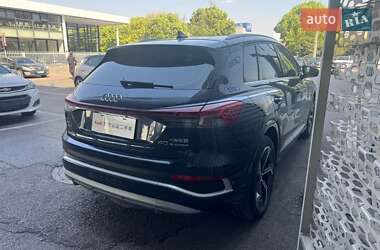 Внедорожник / Кроссовер Audi Q4 e-tron 2024 в 