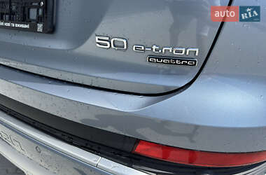 Внедорожник / Кроссовер Audi Q4 e-tron 2025 в 