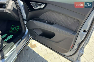 Внедорожник / Кроссовер Audi Q4 e-tron 2025 в 