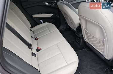 Внедорожник / Кроссовер Audi Q4 e-tron 2023 в 