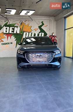 Внедорожник / Кроссовер Audi Q4 e-tron 2024 в Львове