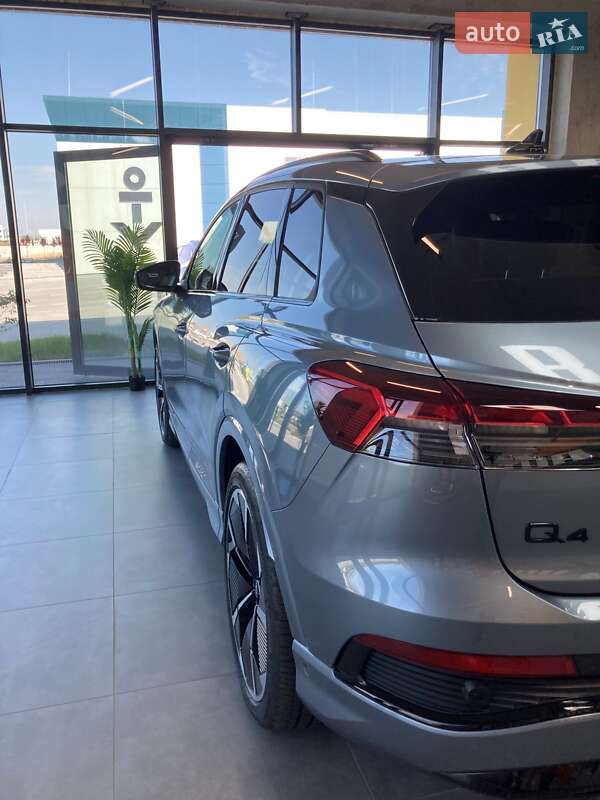 Позашляховик / Кросовер Audi Q4 e-tron 2024 в Львові