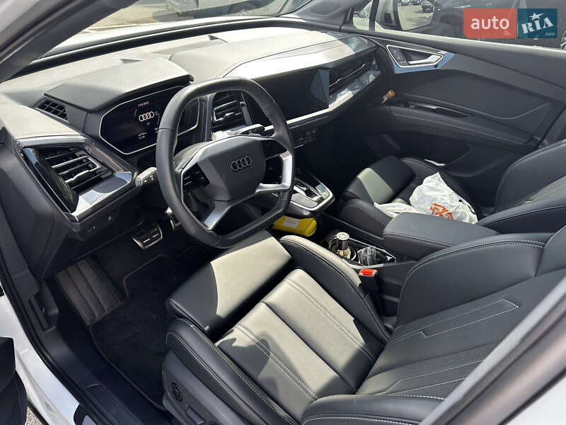Внедорожник / Кроссовер Audi Q4 e-tron 2024 в Киеве
