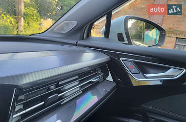 Внедорожник / Кроссовер Audi Q4 e-tron 2023 в 