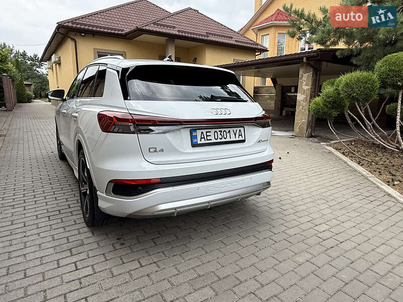Позашляховик / Кросовер Audi Q4 e-tron 2023 в Дніпрі