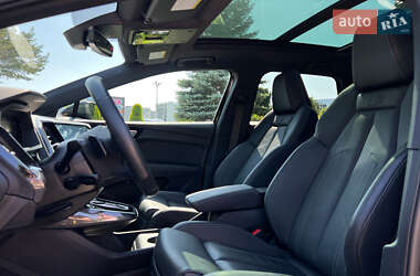 Внедорожник / Кроссовер Audi Q4 e-tron 2022 в 
