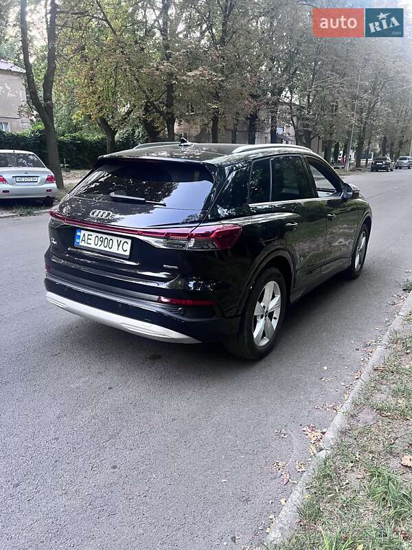 Позашляховик / Кросовер Audi Q4 e-tron 2022 в Дніпрі