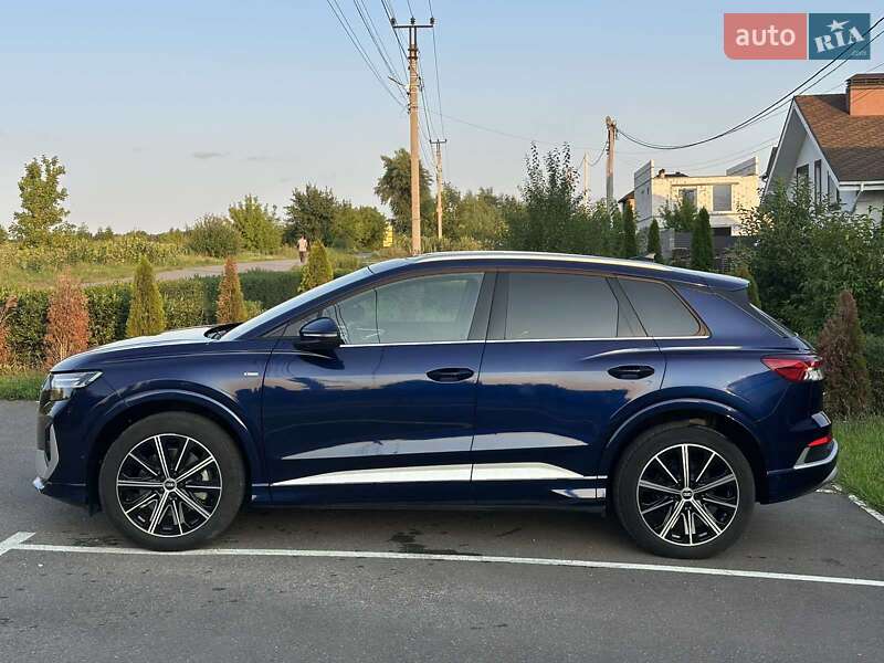 Внедорожник / Кроссовер Audi Q4 e-tron 2023 в Киеве