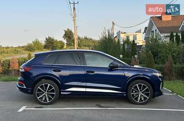 Внедорожник / Кроссовер Audi Q4 e-tron 2023 в 