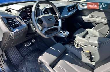 Внедорожник / Кроссовер Audi Q4 e-tron 2024 в 