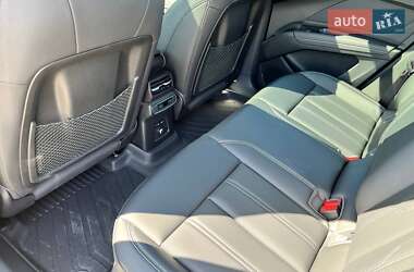 Внедорожник / Кроссовер Audi Q4 e-tron 2024 в 