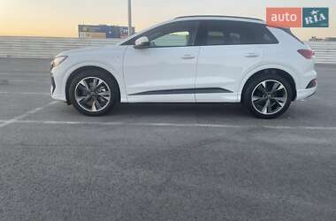 Внедорожник / Кроссовер Audi Q4 e-tron 2024 в 