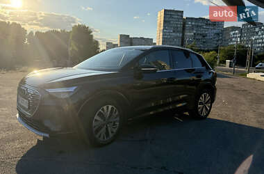 Внедорожник / Кроссовер Audi Q4 e-tron 2023 в 