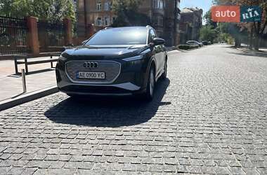 Внедорожник / Кроссовер Audi Q4 e-tron 2022 в 