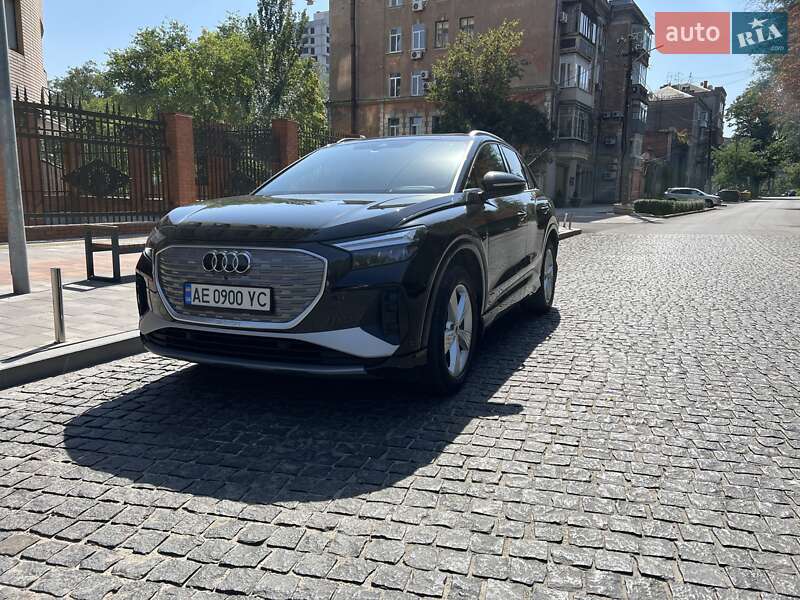 Audi Q4 e-tron 2022 Audi Q4 e-tron 2022