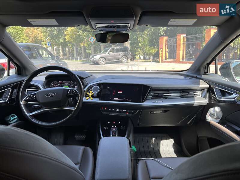 Позашляховик / Кросовер Audi Q4 e-tron 2022 в Дніпрі